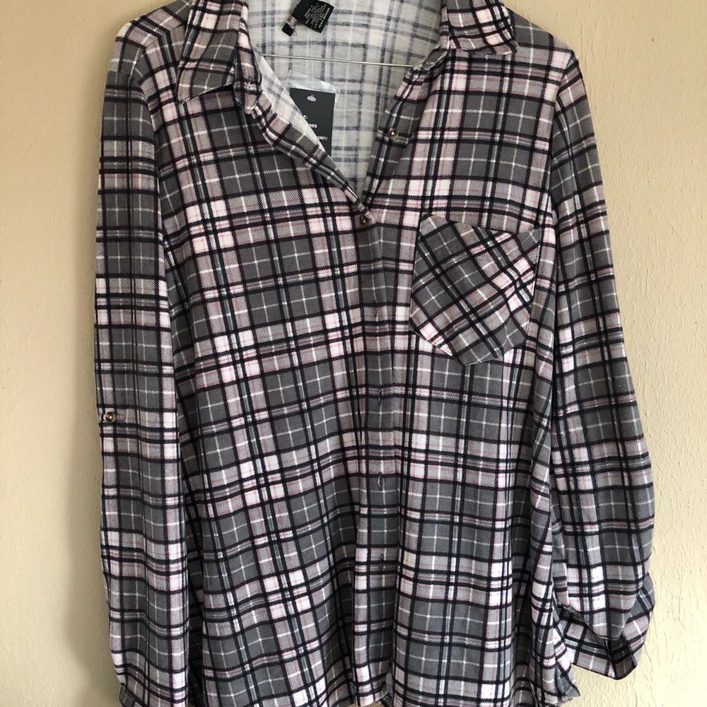 Robert Louis plaid button up top size small